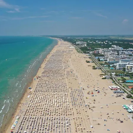 Apartment Welcoming Flat For 6 Guests Next To The Bibione